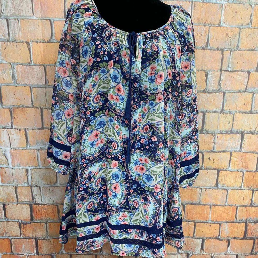 Jessica Simpson Maternity Blue Paisley‎ Top